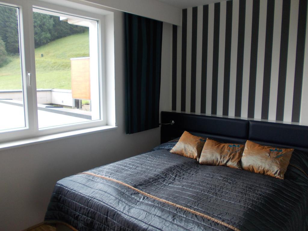 Sissi Park Haus Im Ennstal - Schladming Appartement Buitenkant foto